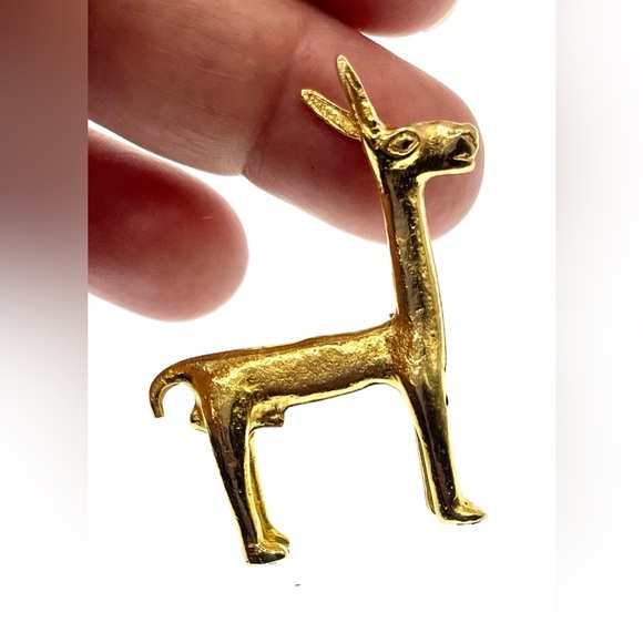 Vintage 1970s Signed Alva Studio Gold Tone Llama Brooch Alpaca Pin - Picture 6 of 7